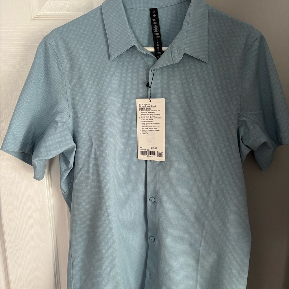 lululemon athletica Men's Sky Blue Button Down Shirt
